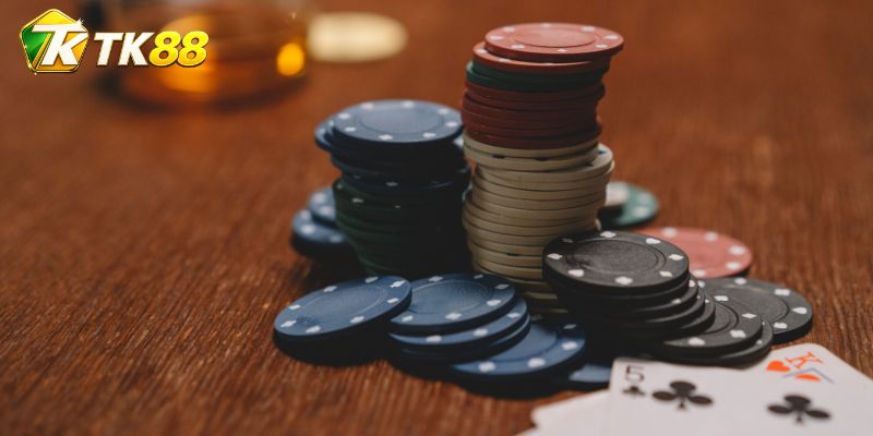 Hai nửa pot của Poker Sviten Special được xét độc lập